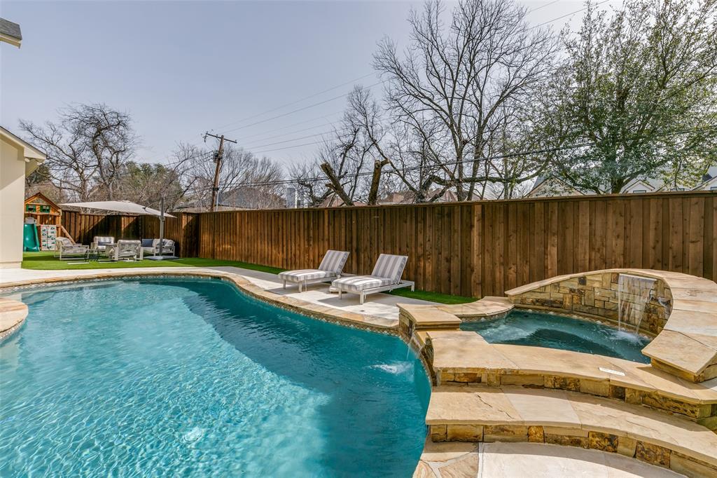 Walnut Crest - Residential