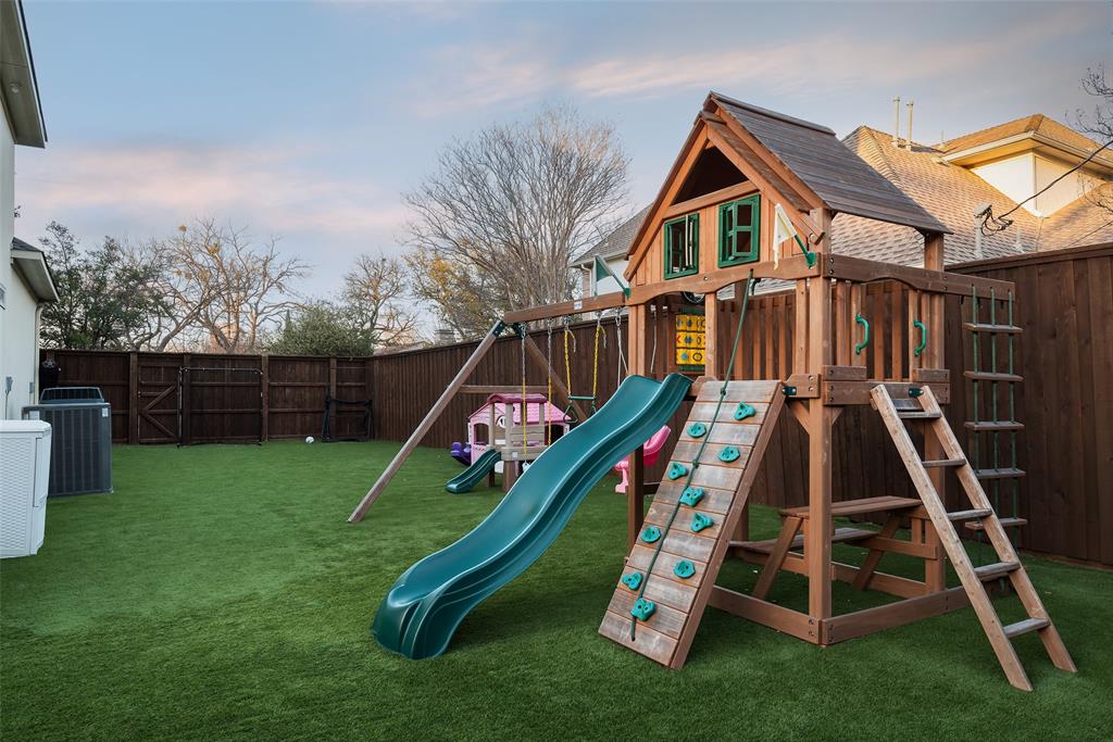 Walnut Crest - Residential