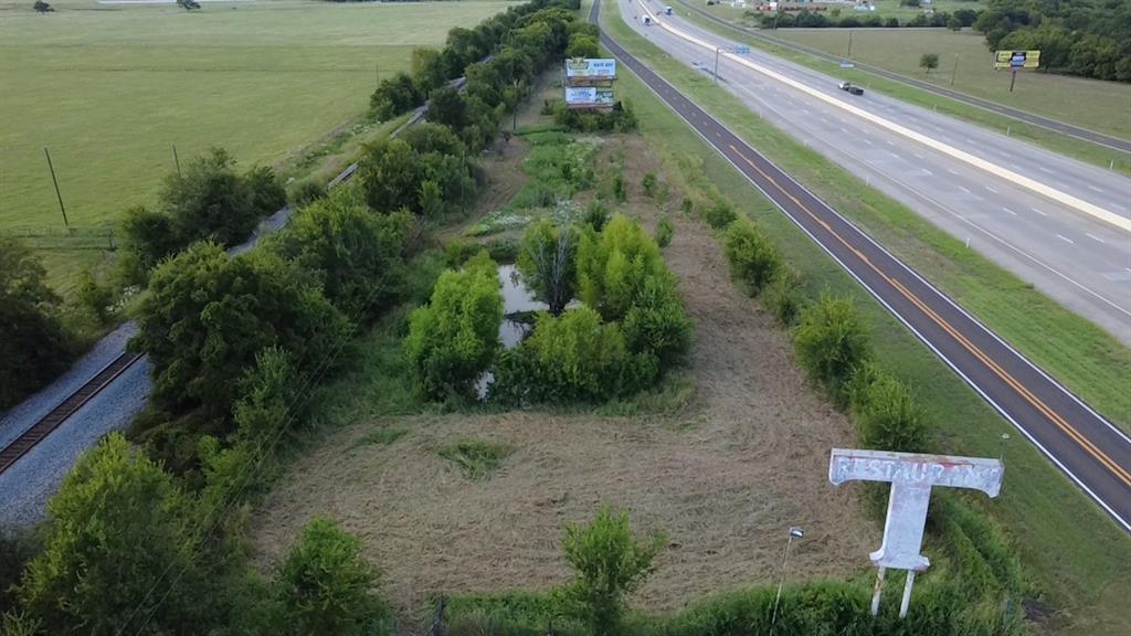 7002 S Interstate Highway 45 W