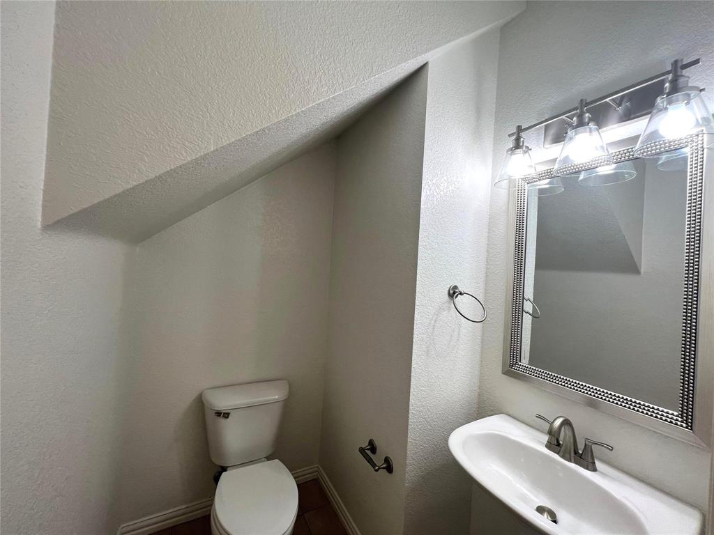 Howards Xing, Amd - Residential