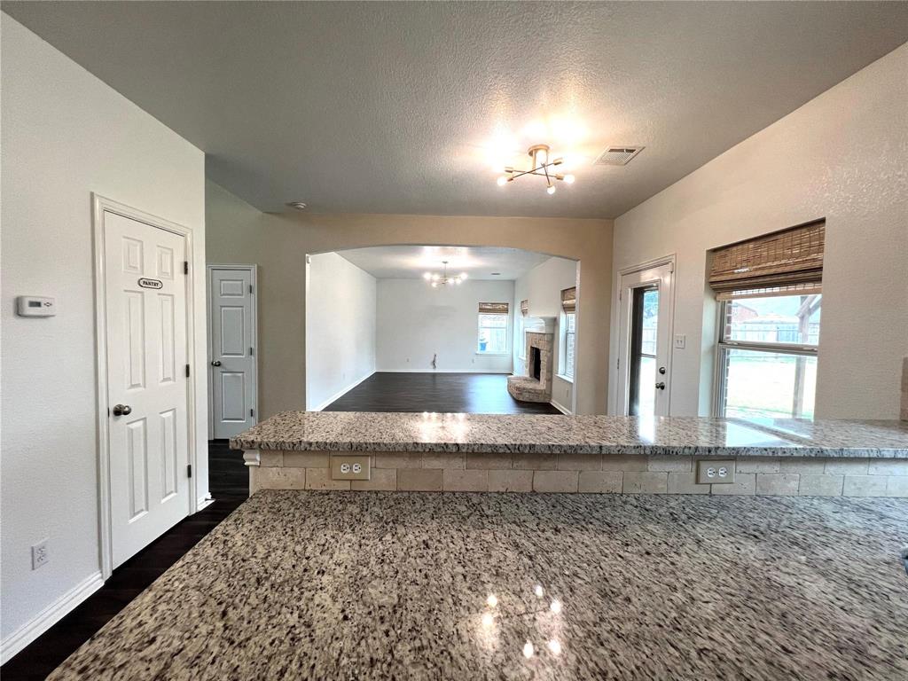 Howards Xing, Amd - Residential