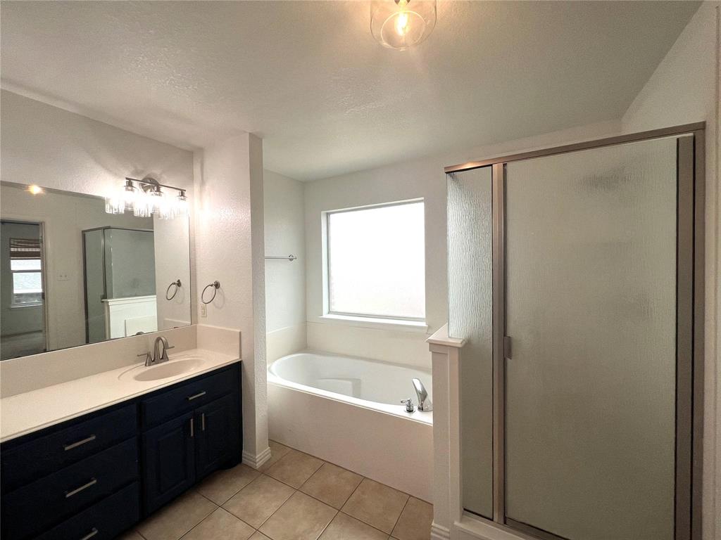 Howards Xing, Amd - Residential