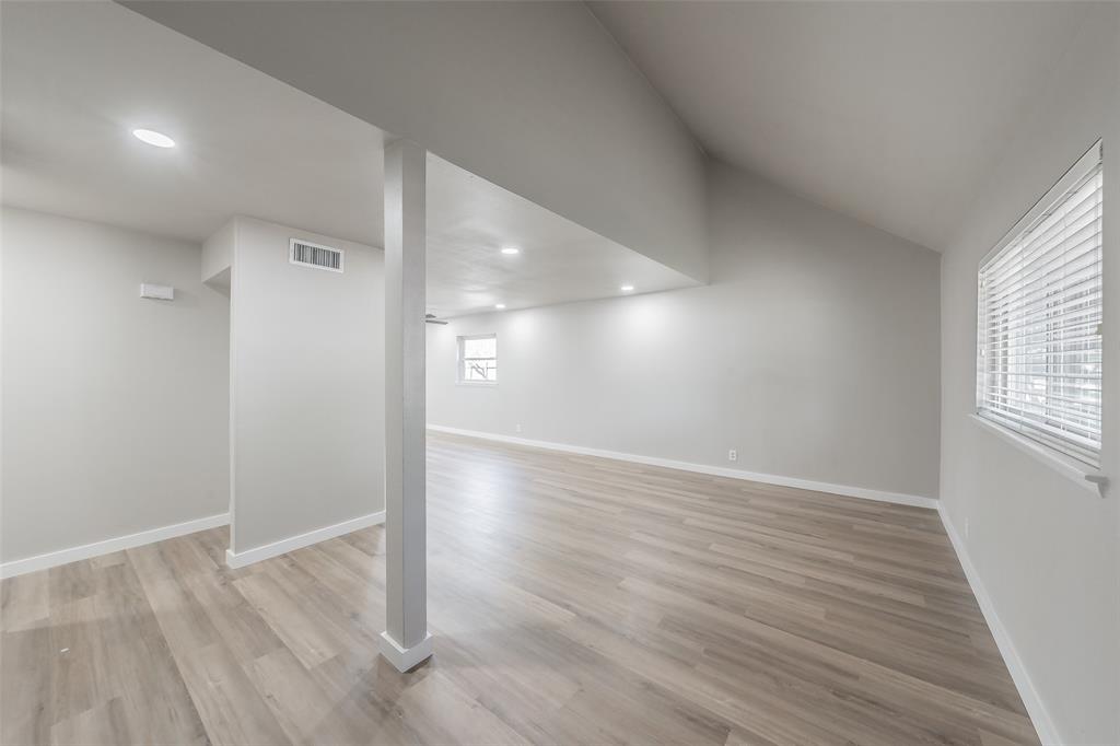 819 Brentwood Lane