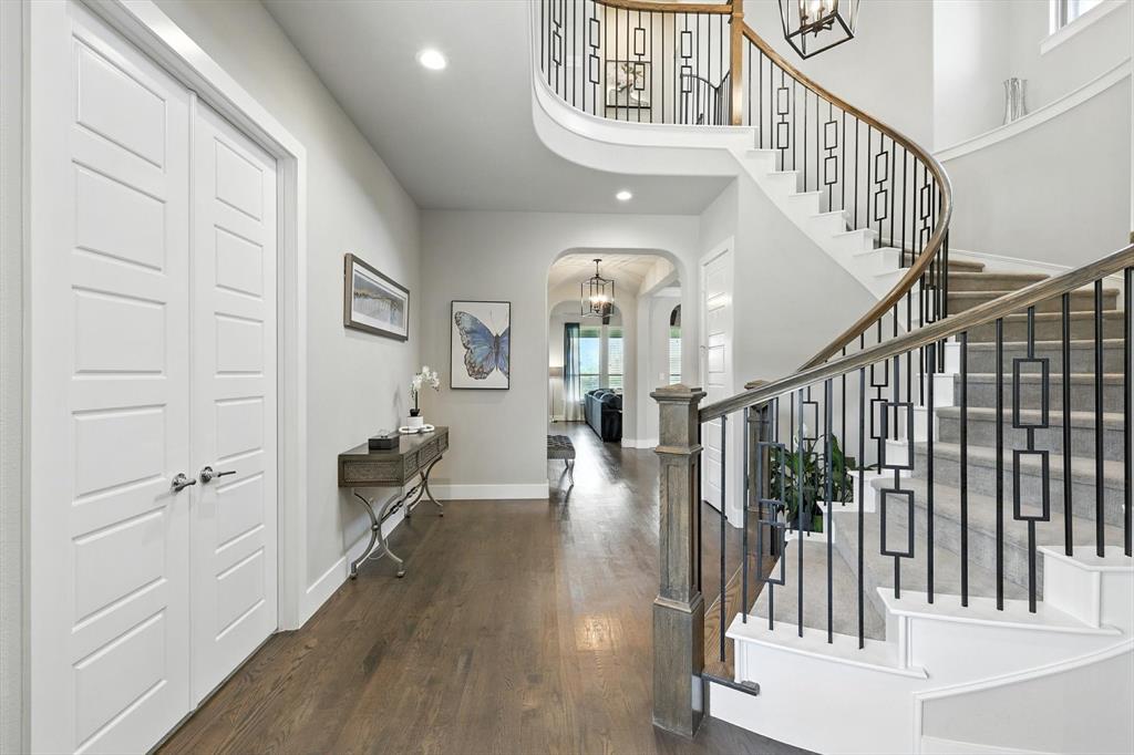 3383 Waverly Drive