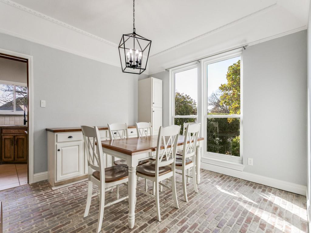 2400 Summit View Drive