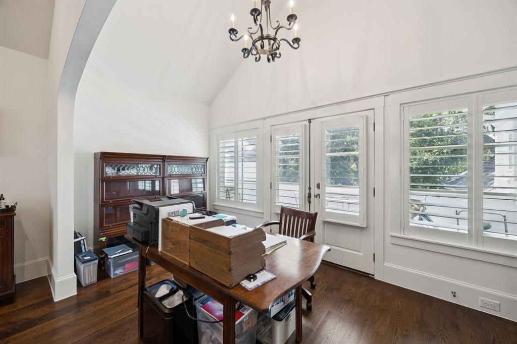 Caruth Hills 10 - Residential