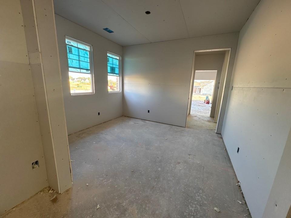 144 Oak Grove Way