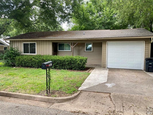 507 W SMITH ST, CLEBURNE, TX 76033 - Image 080fb8aa8c5ce9d15ec694c724f52f77/3636088016