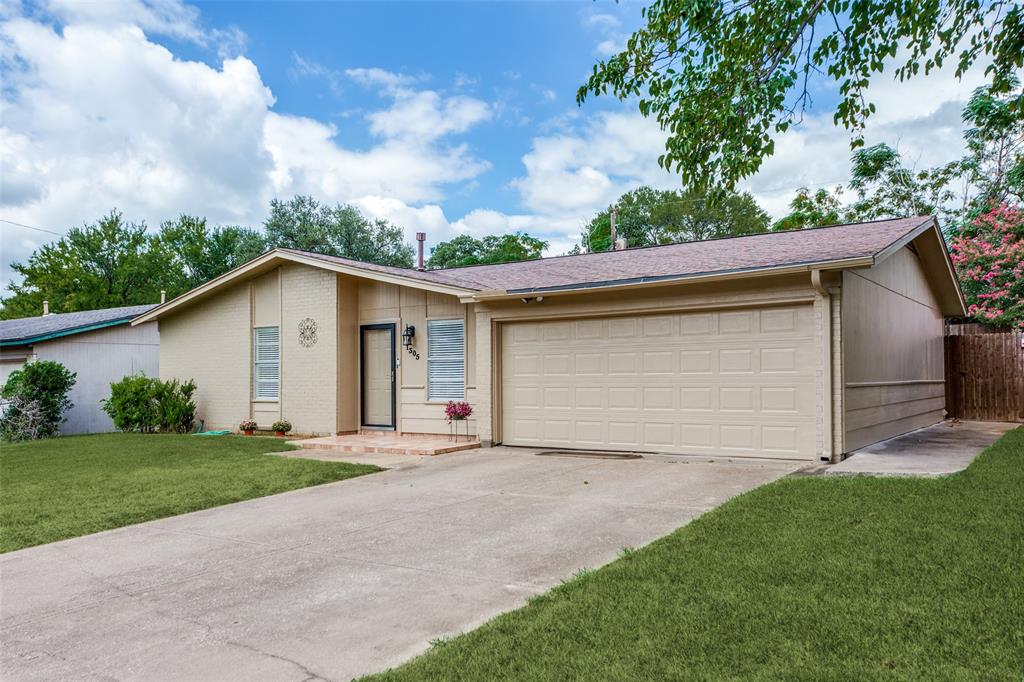 1305 Mohawk Drive