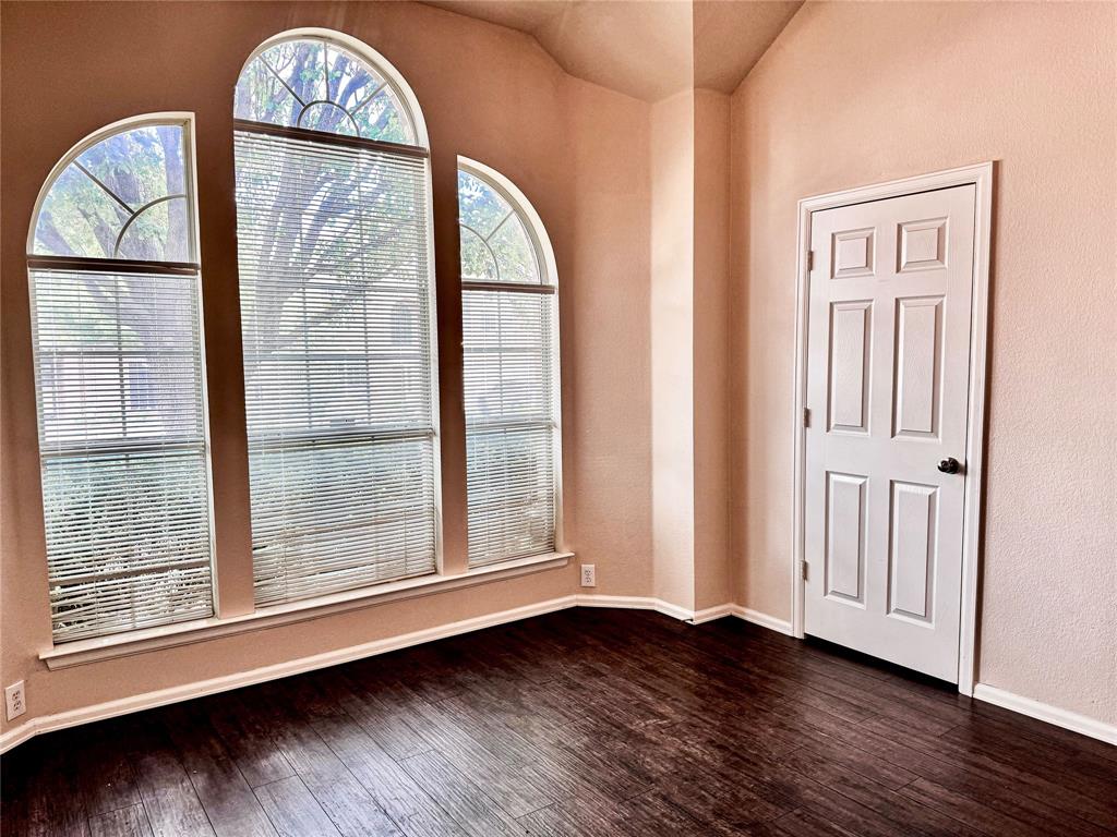 BEECHWOOD CREEKS - Residential Lease