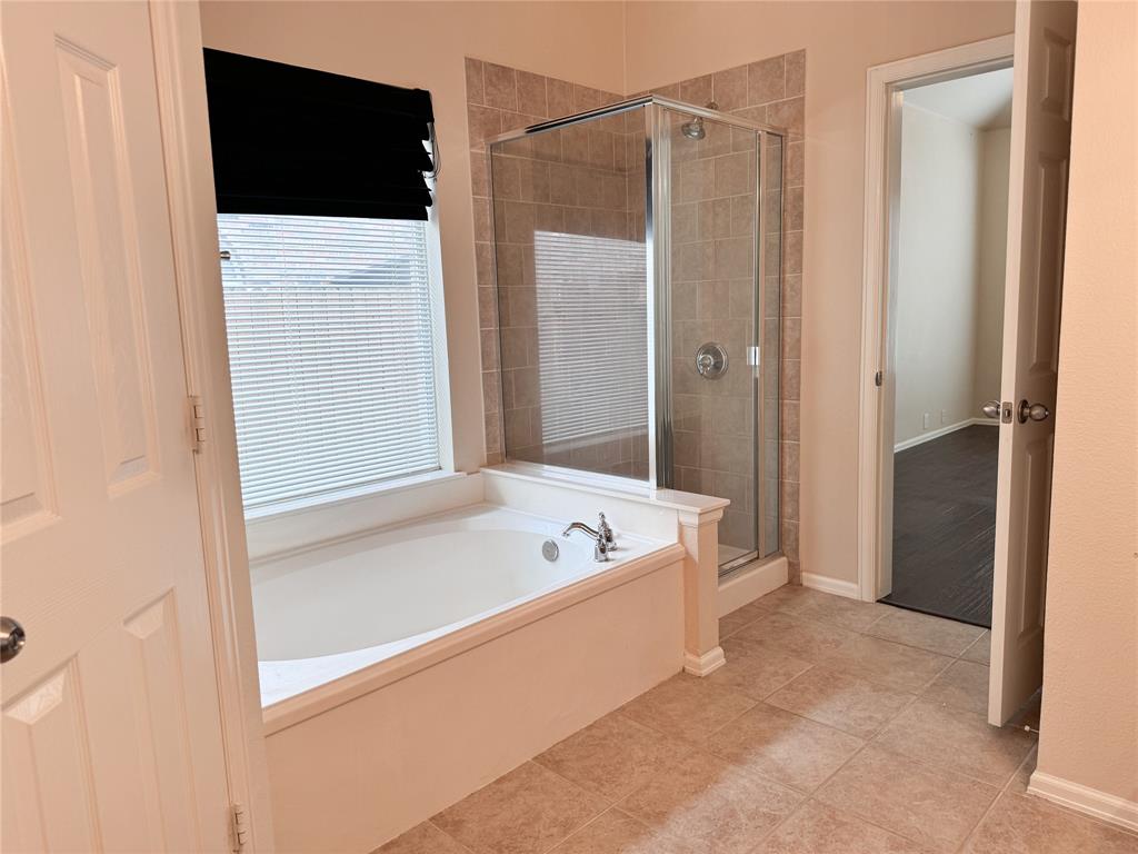 BEECHWOOD CREEKS - Residential Lease