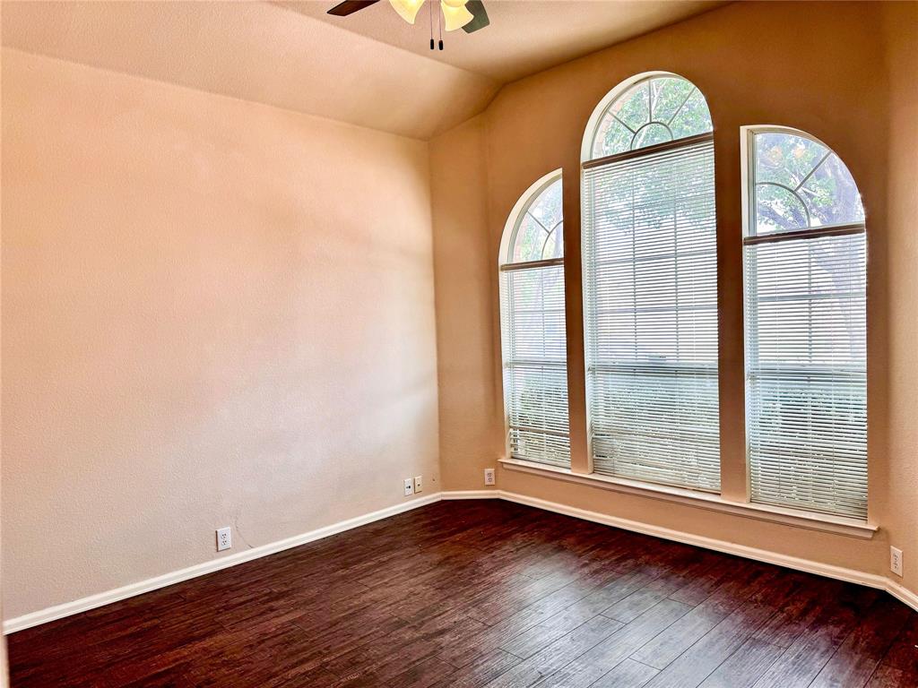 BEECHWOOD CREEKS - Residential Lease