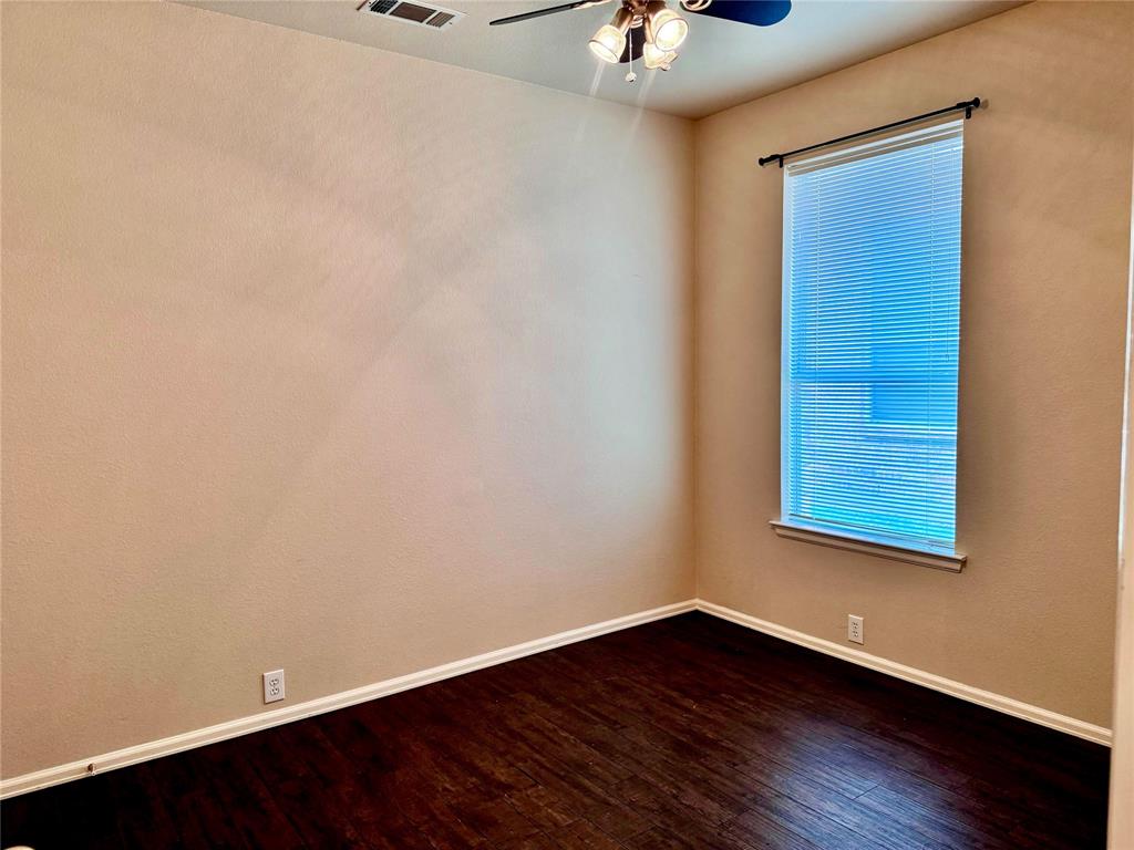 BEECHWOOD CREEKS - Residential Lease