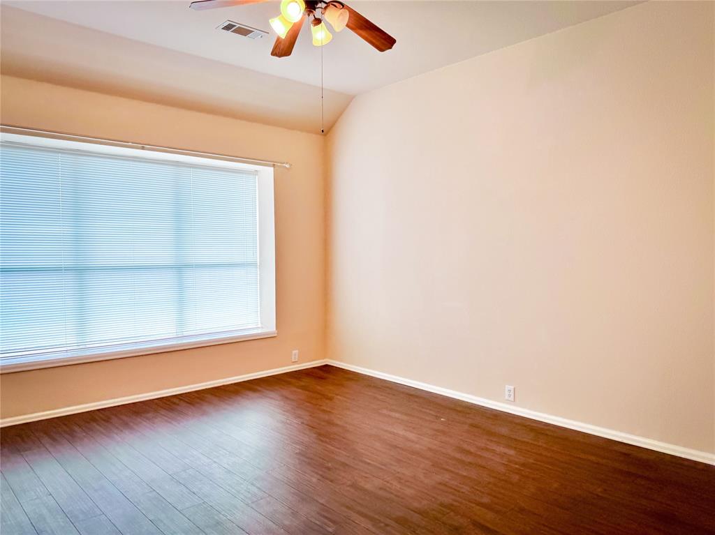 BEECHWOOD CREEKS - Residential Lease