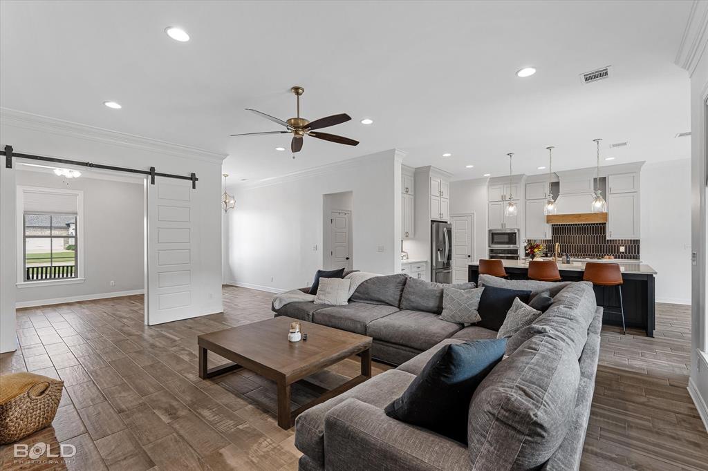 Bossier City, Louisiana 71112, United States, 4 Bedrooms Bedrooms, ,3 BathroomsBathrooms,Residential,Active,45247