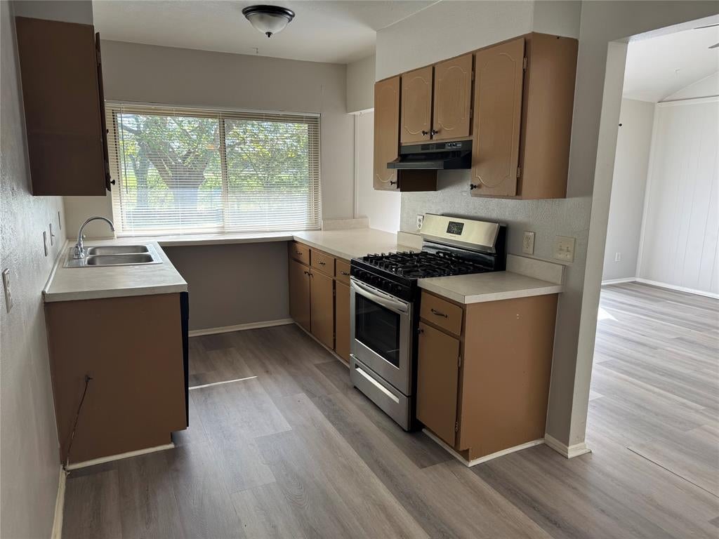 6604 Brookshire Trail