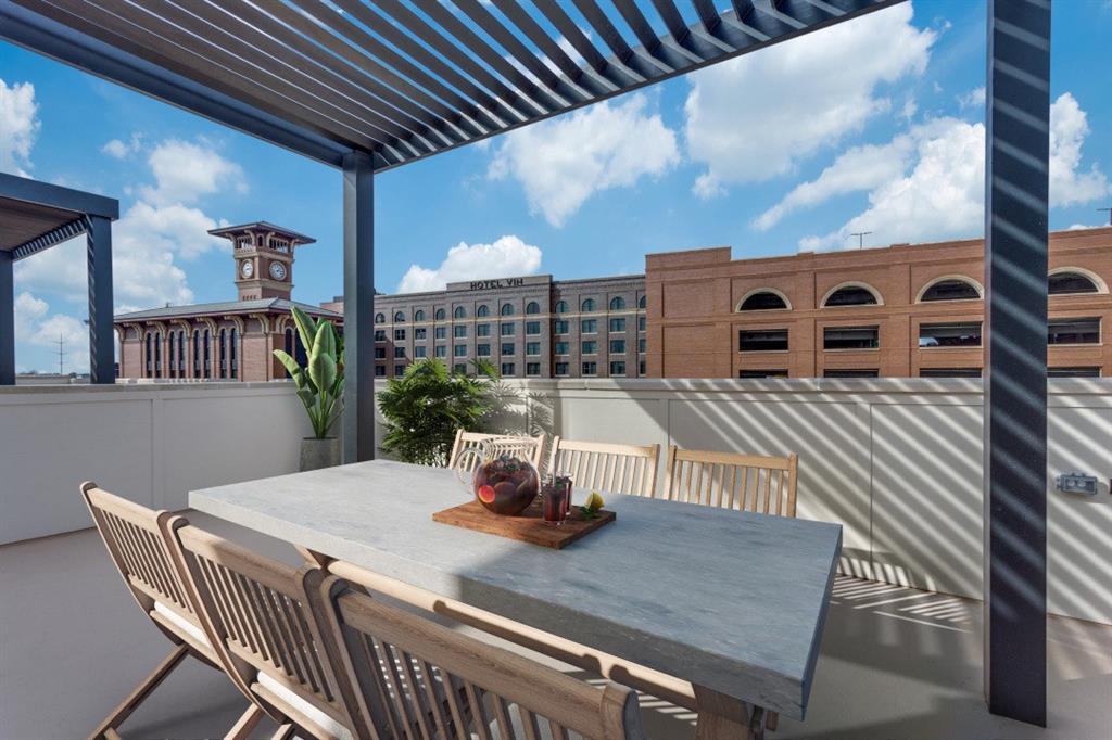 235 E Nash Street 124