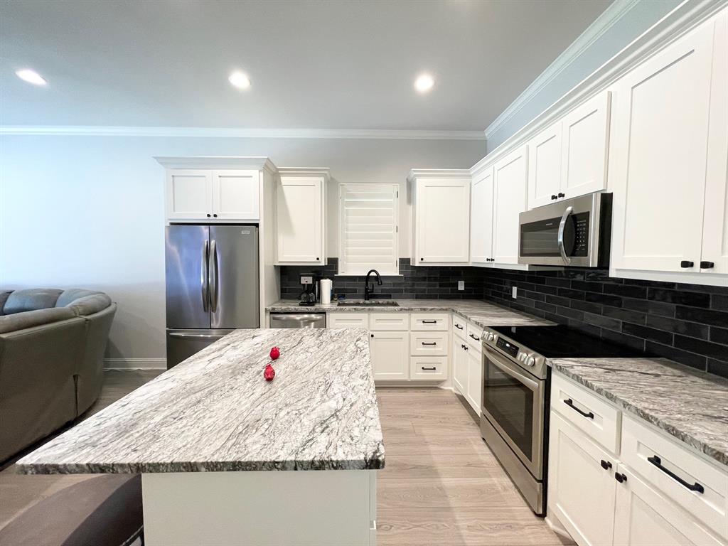 Lands End - Residential