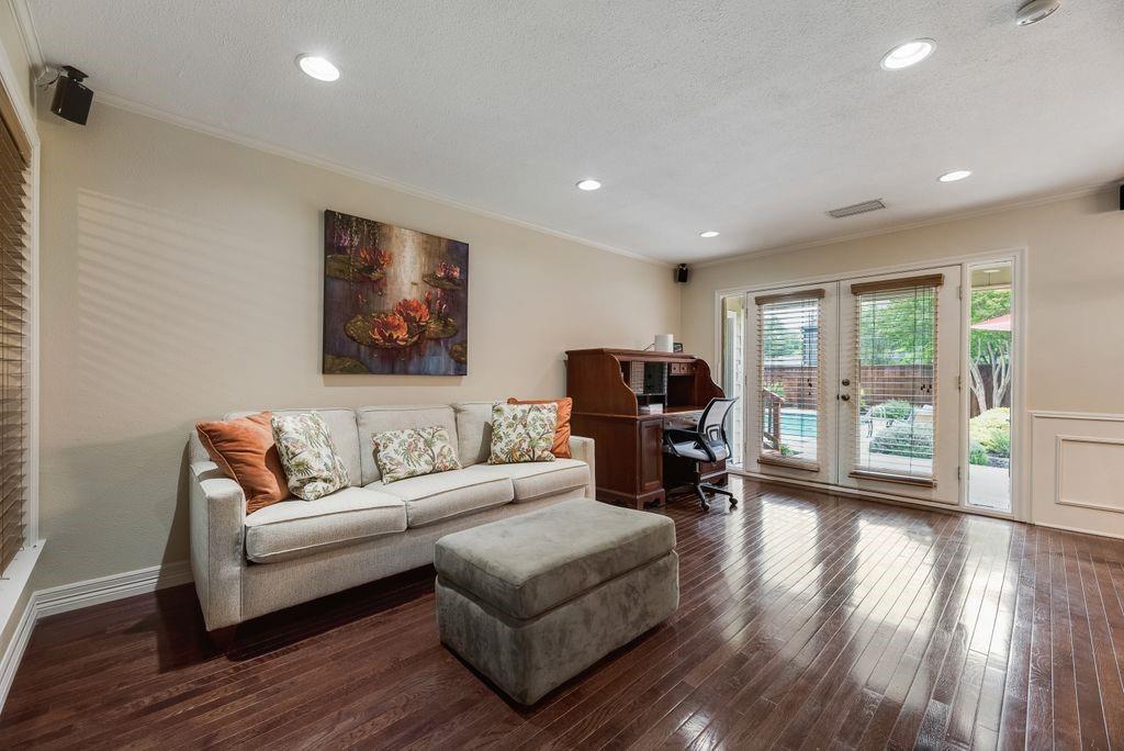 9620 Lynbrook Drive