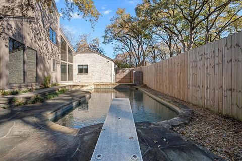 A home in Corsicana