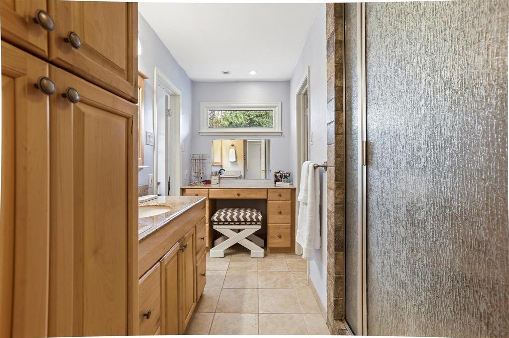 Walnut Hills Manor - Residential