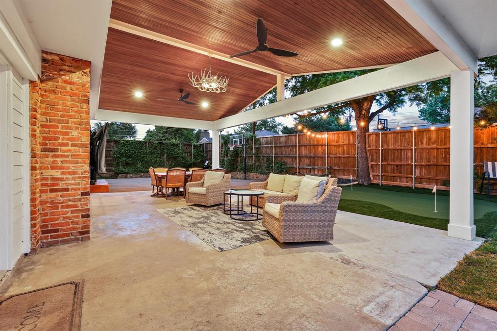 Walnut Hills Manor - Residential
