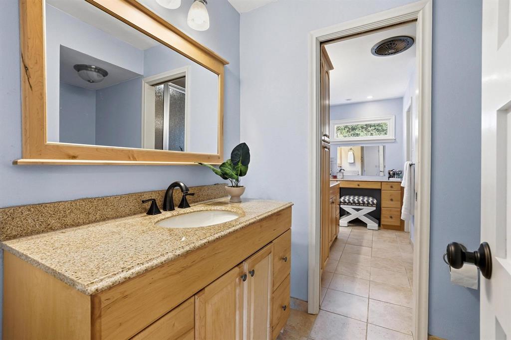 Walnut Hills Manor - Residential