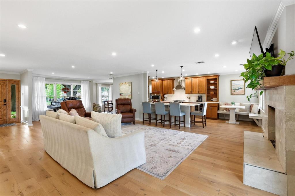 Walnut Hills Manor - Residential