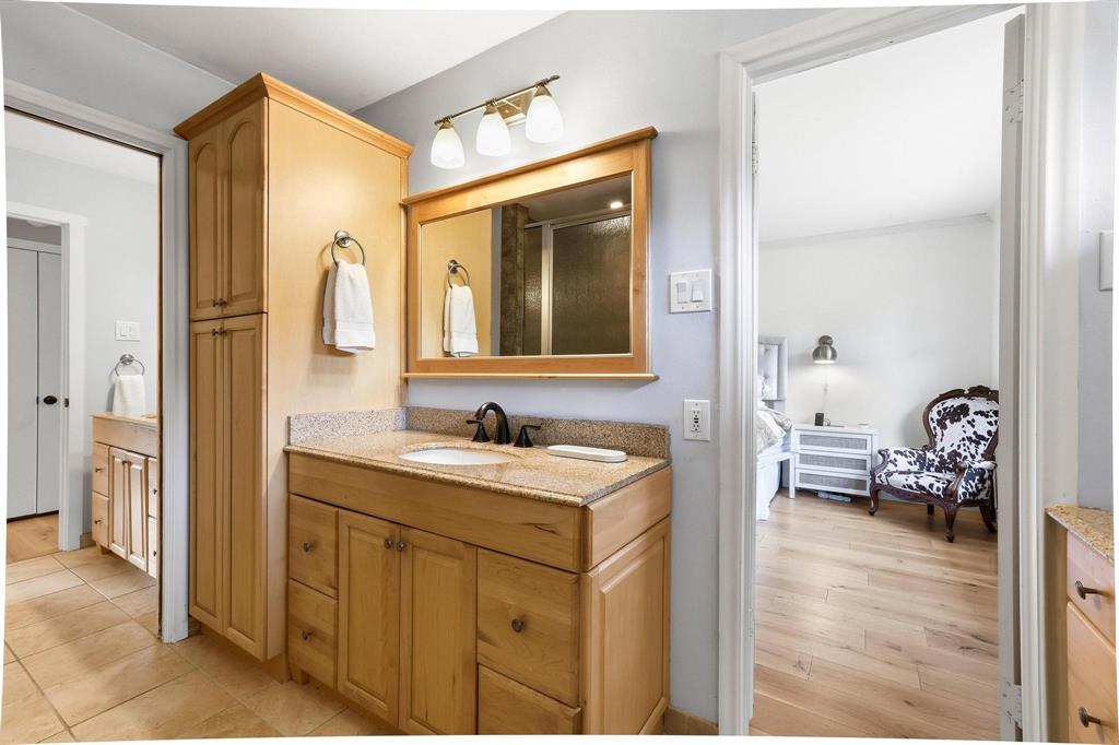 Walnut Hills Manor - Residential