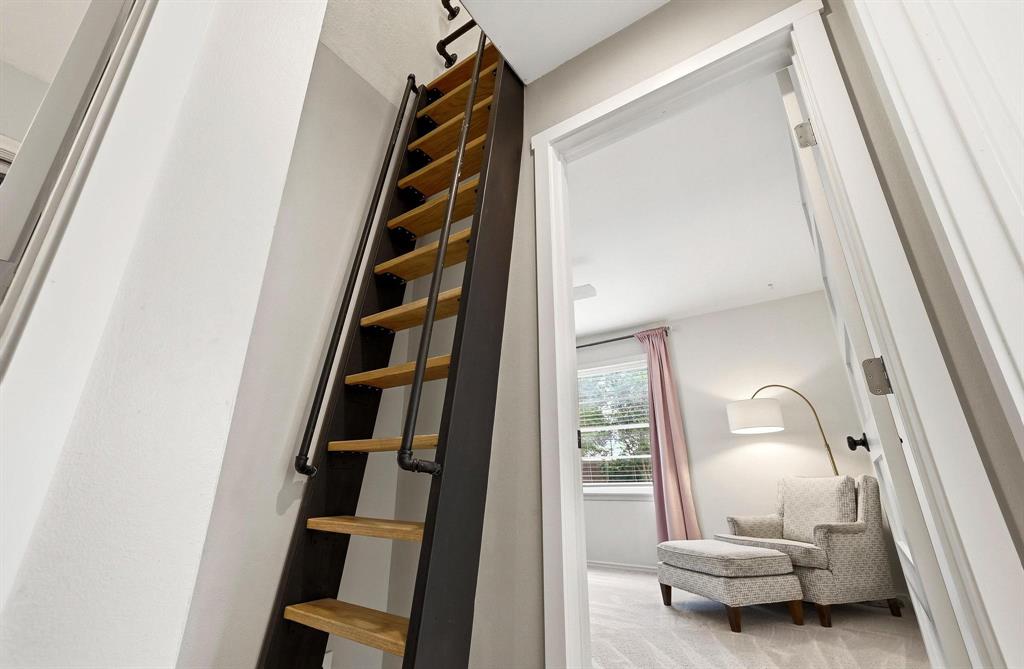 Walnut Hills Manor - Residential