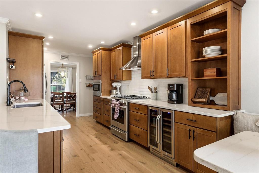 Walnut Hills Manor - Residential