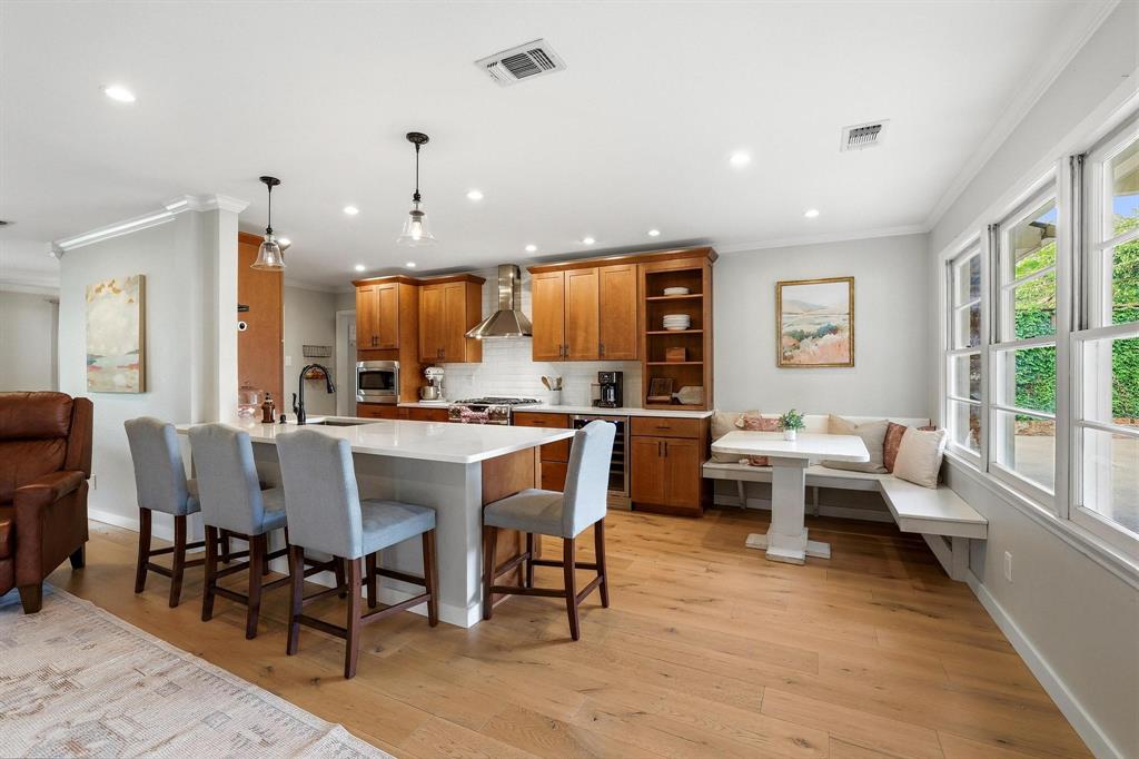 Walnut Hills Manor - Residential