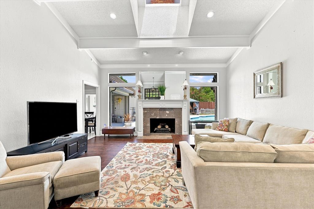 923 Wellington Drive