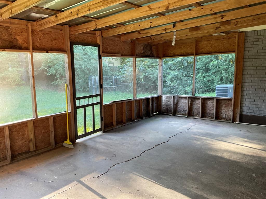 Shreveport, Louisiana 71107, United States, 3 Bedrooms Bedrooms, ,1 BathroomBathrooms,Residential,Active,205874