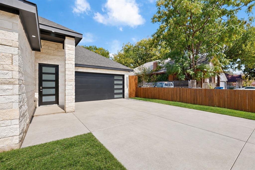 1717 Pear Street