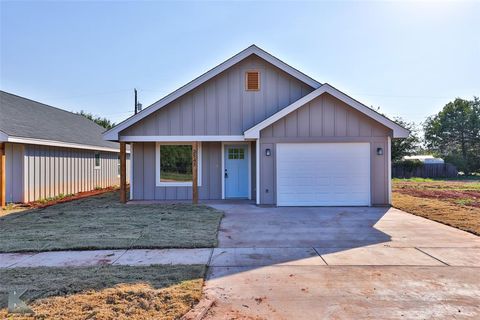 Photo of 2565 Bel Air Dr, Abilene, TX 79603 (MLS # 21126299)