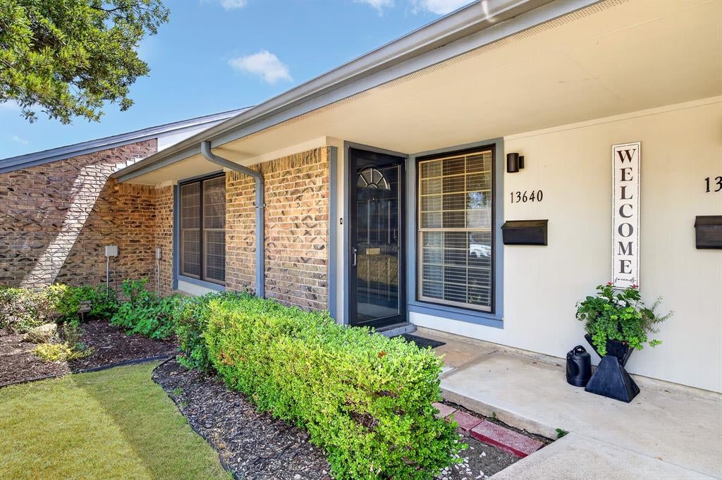 13640 Flagstone Lane