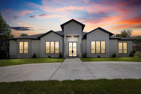 11232 Hillcrest Road Dallas TX 75230