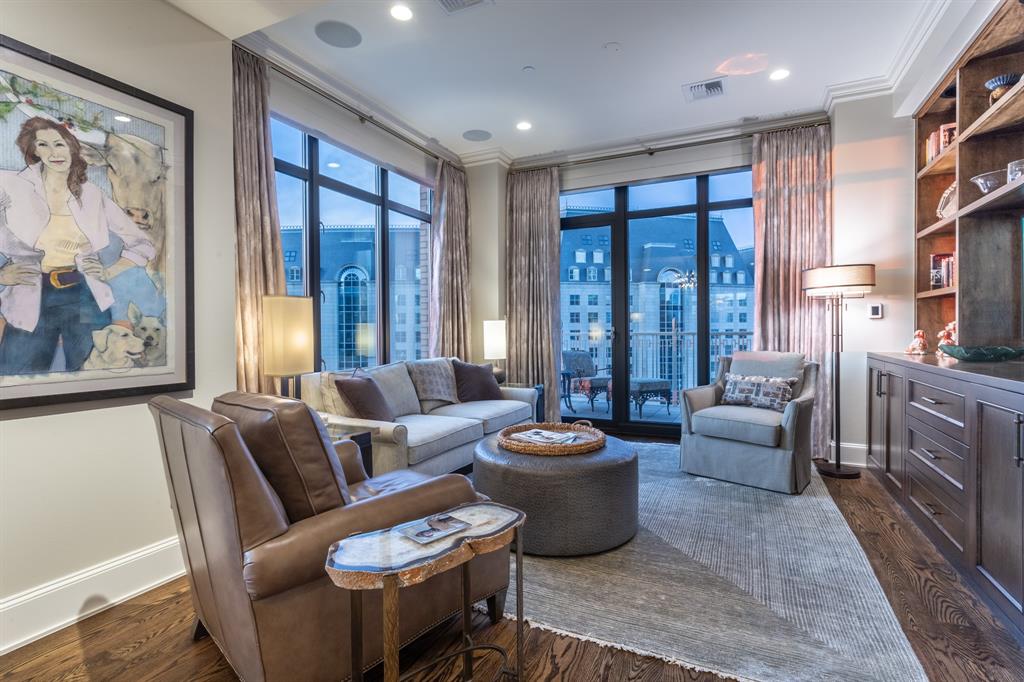 Ritz-Carlton Residences - Residential