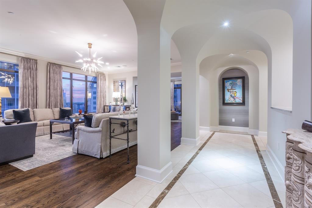 Ritz-Carlton Residences - Residential