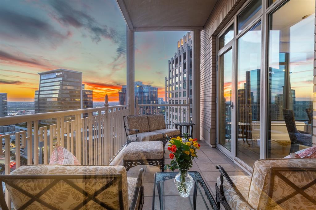 Ritz-Carlton Residences - Residential