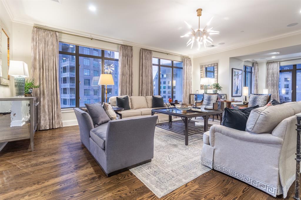 Ritz-Carlton Residences - Residential