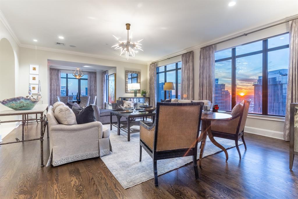 Ritz-Carlton Residences - Residential