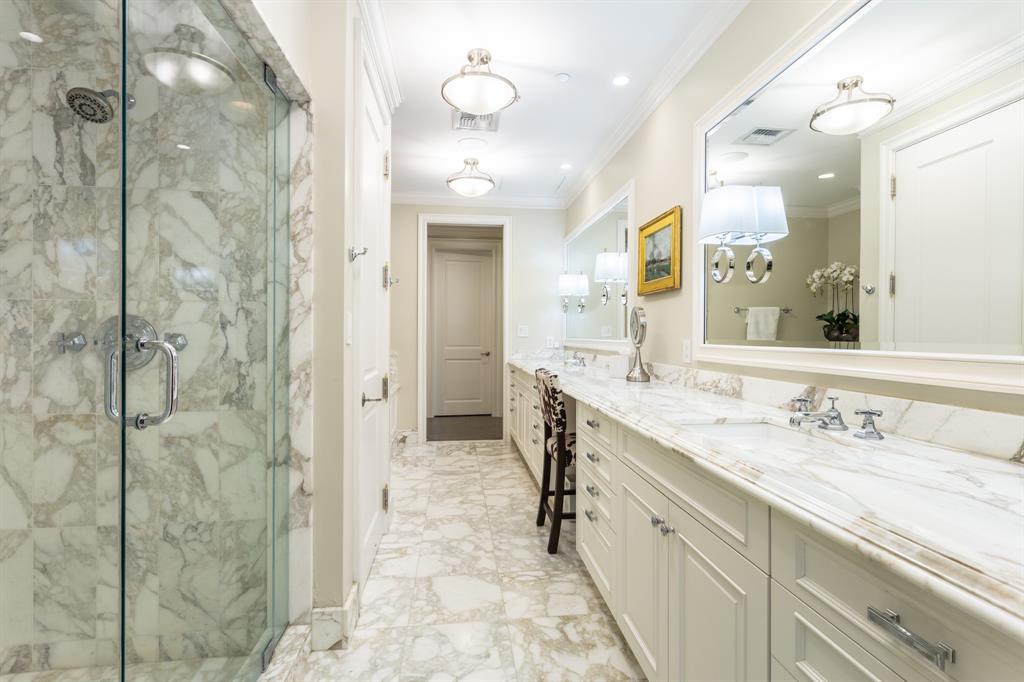 Ritz-Carlton Residences - Residential