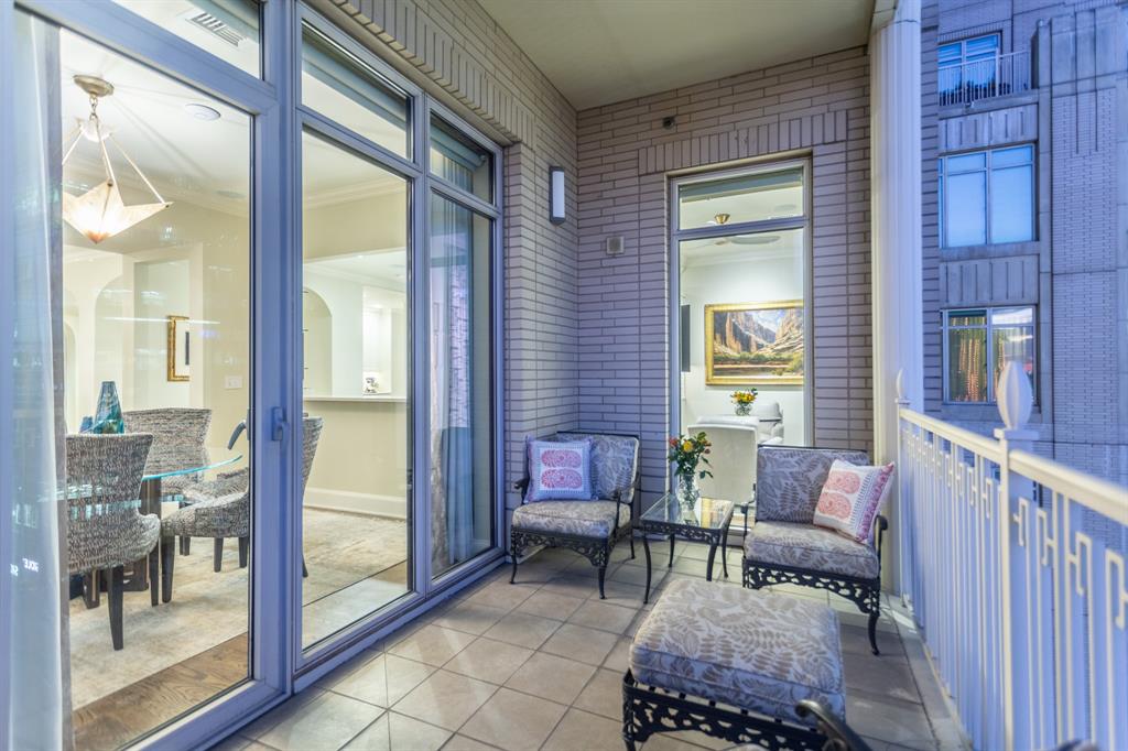 Ritz-Carlton Residences - Residential