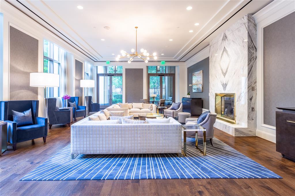 Ritz-Carlton Residences - Residential