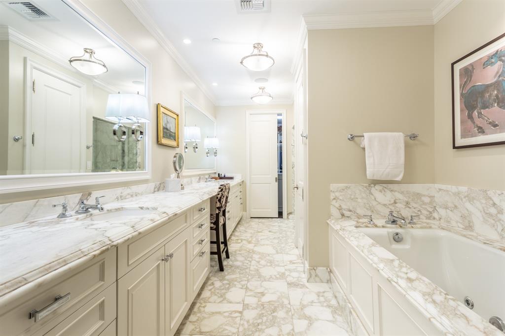 Ritz-Carlton Residences - Residential