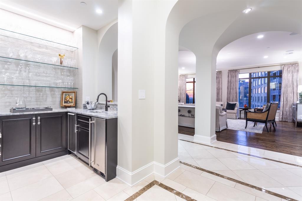 Ritz-Carlton Residences - Residential