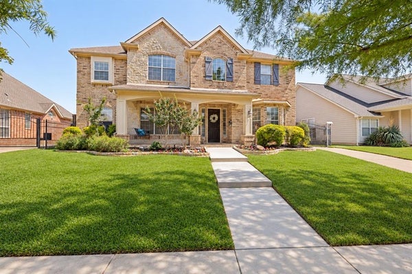 2521 SIR TRISTRAM LN, LEWISVILLE, TX 75056 - Image 083e504491bda27d2a7ff032a8a80403/2771837935
