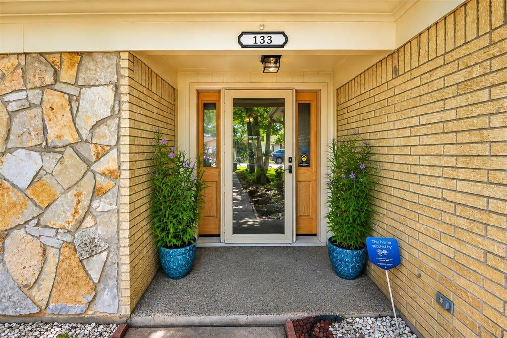 133 Oakhurst Drive
